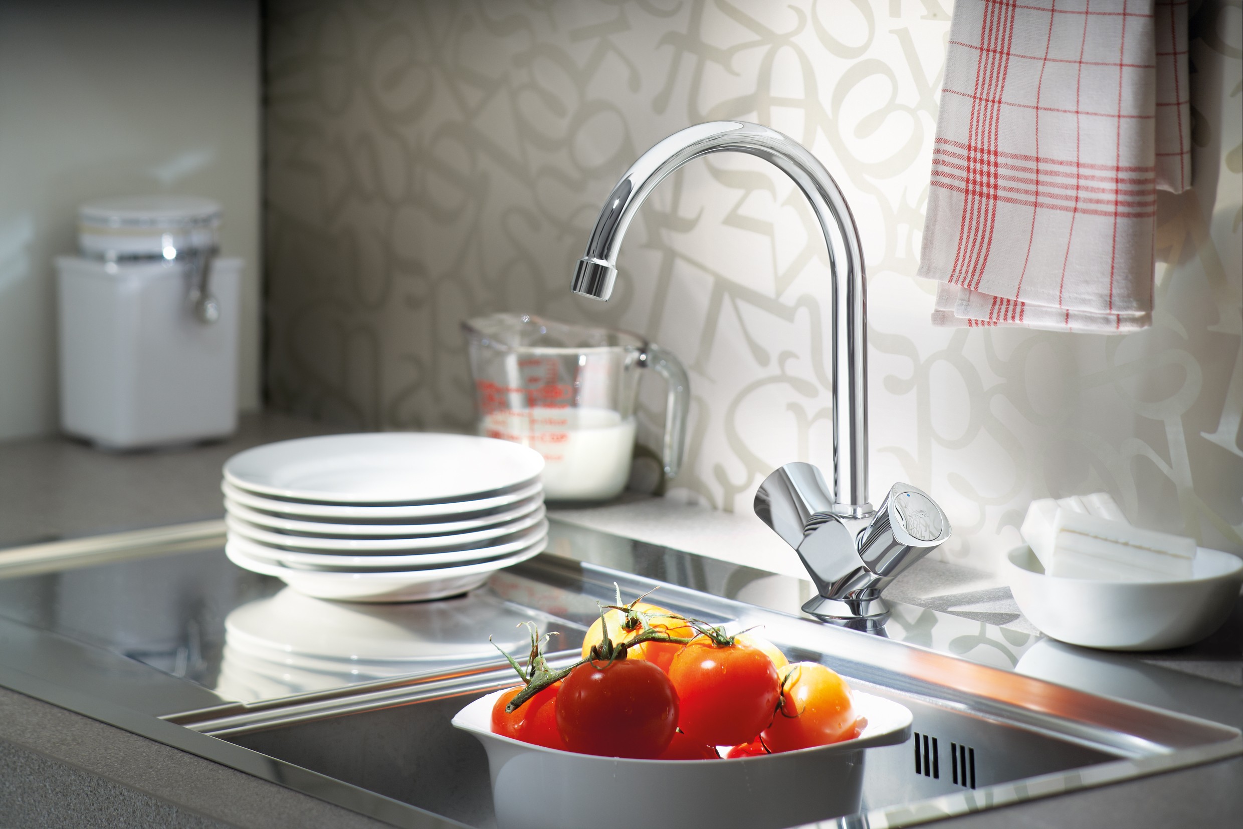 Смеситель для кухни grohe